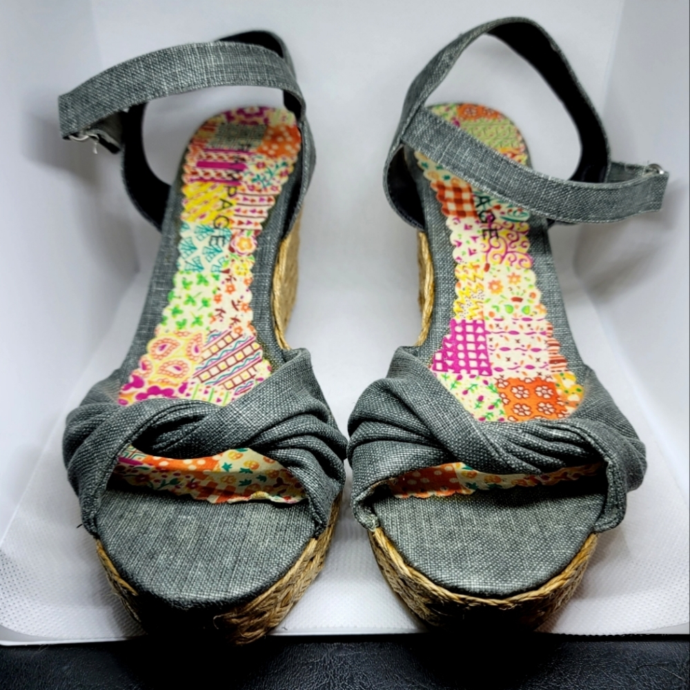 NWOT Rampage Platform Wedge Sandals